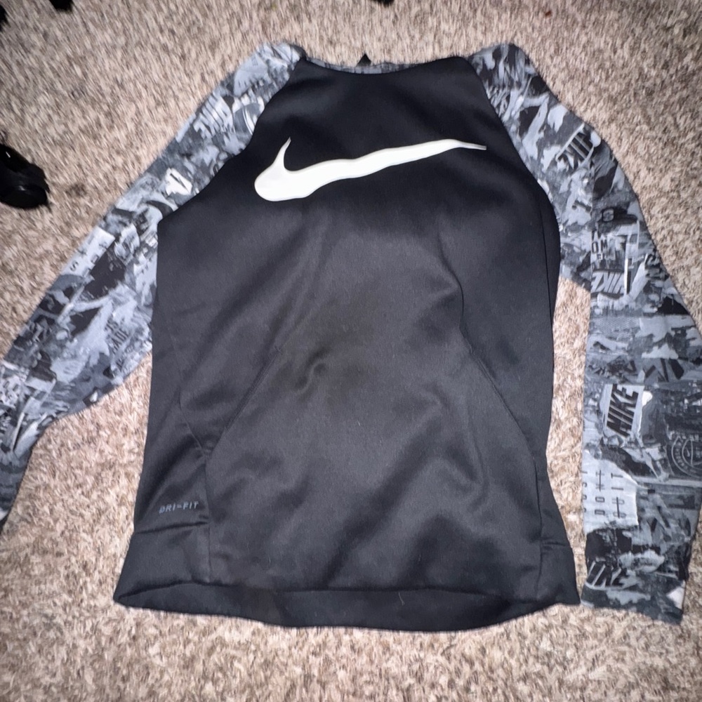 Men’s Nikes hoodie